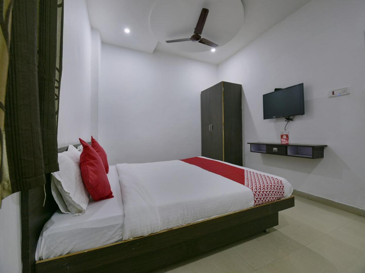 Oyo 9969 Hotel Kshipra Dham Ujjain Exterior photo